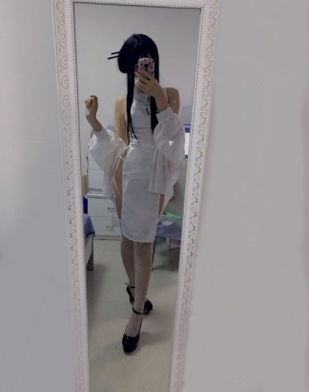 老板一边开会一边摸秘书_剧情片在线观看高清